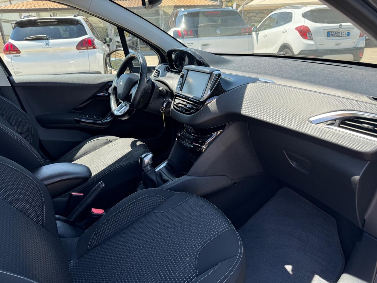 Peugeot 208 BlueHDi 100 5 porte Allure