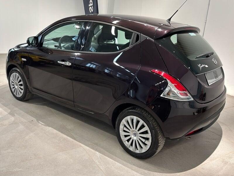 Lancia Ypsilon 1.3 MultiJet 95cv Silver