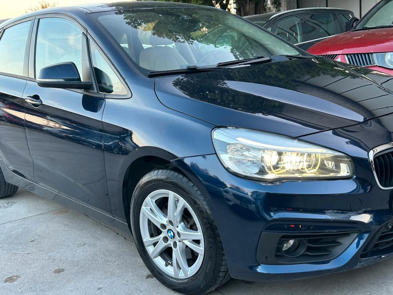 Bmw 216 218d Active Tourer Sport con cambio manuale
