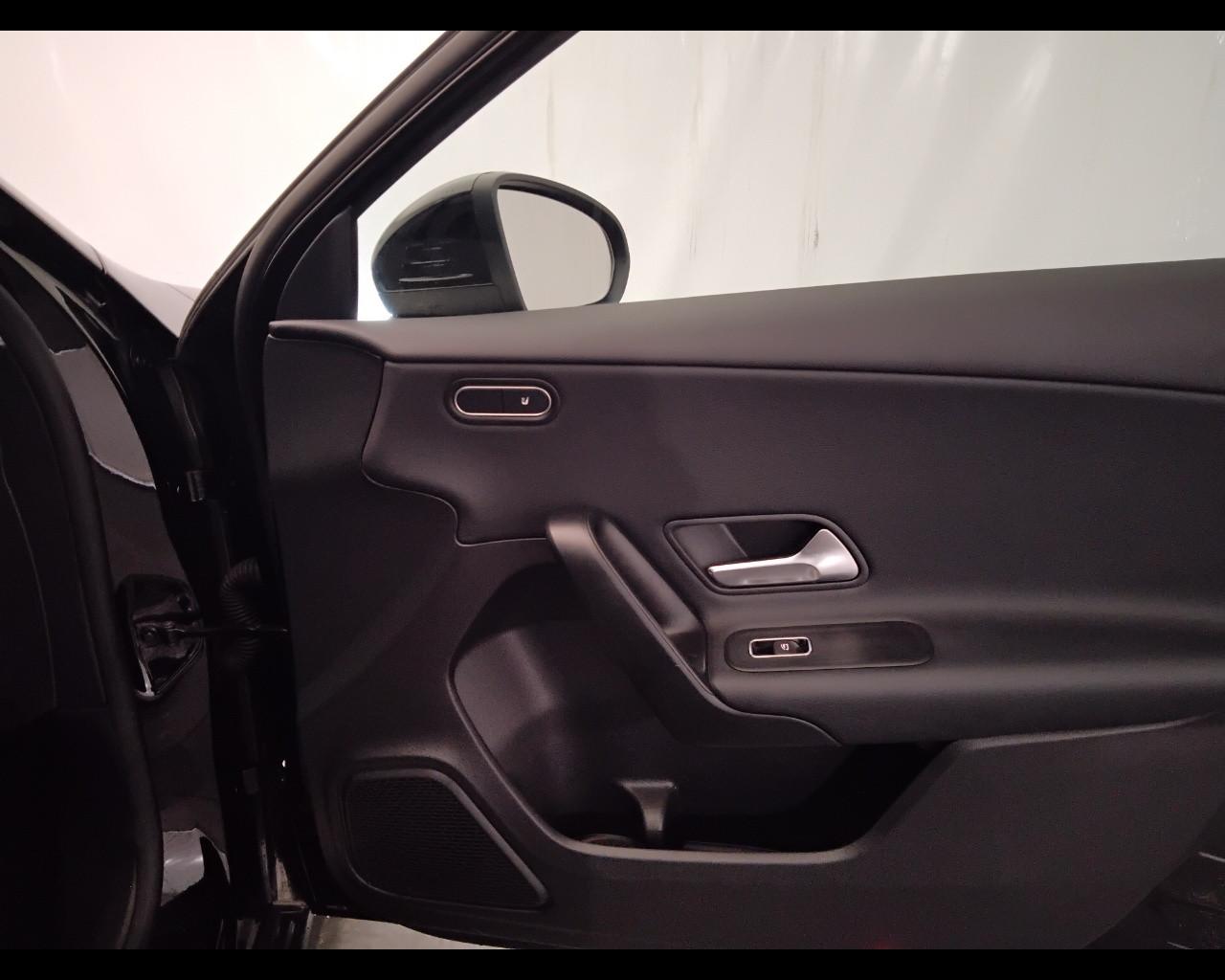 Mercedes-Benz Classe A - W177 2023 - A 180 d Advanced auto