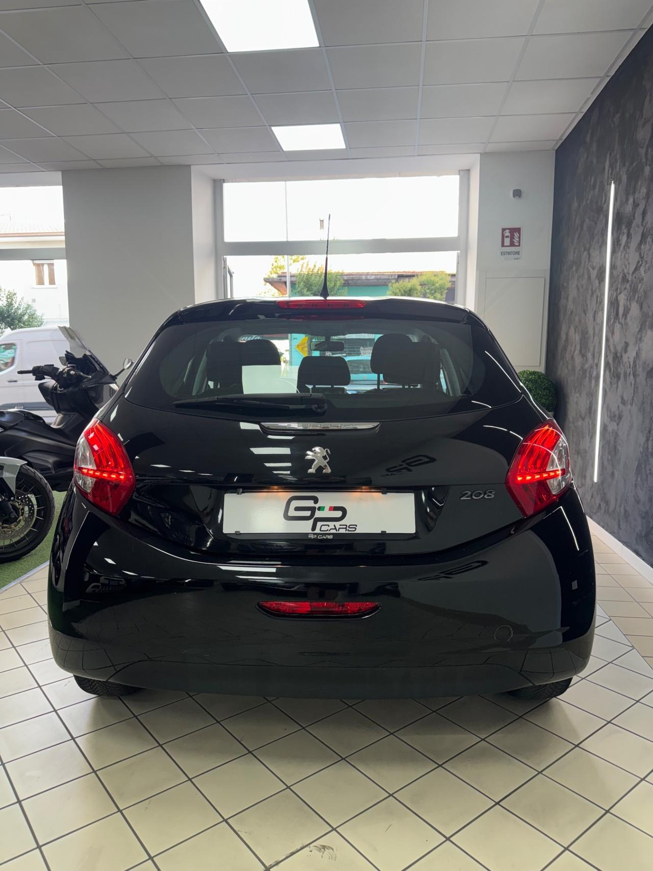 Peugeot 208 1.4 HDi 68 CV 5 porte Allure