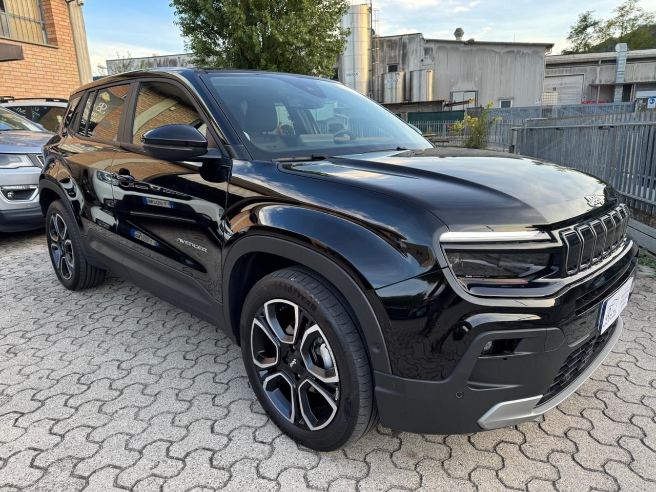 Jeep Avenger 1.2 Turbo 100 CV Summit