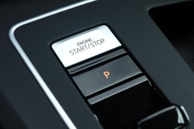 VOLKSWAGEN Golf 1.0 eTSI EVO DSG Life