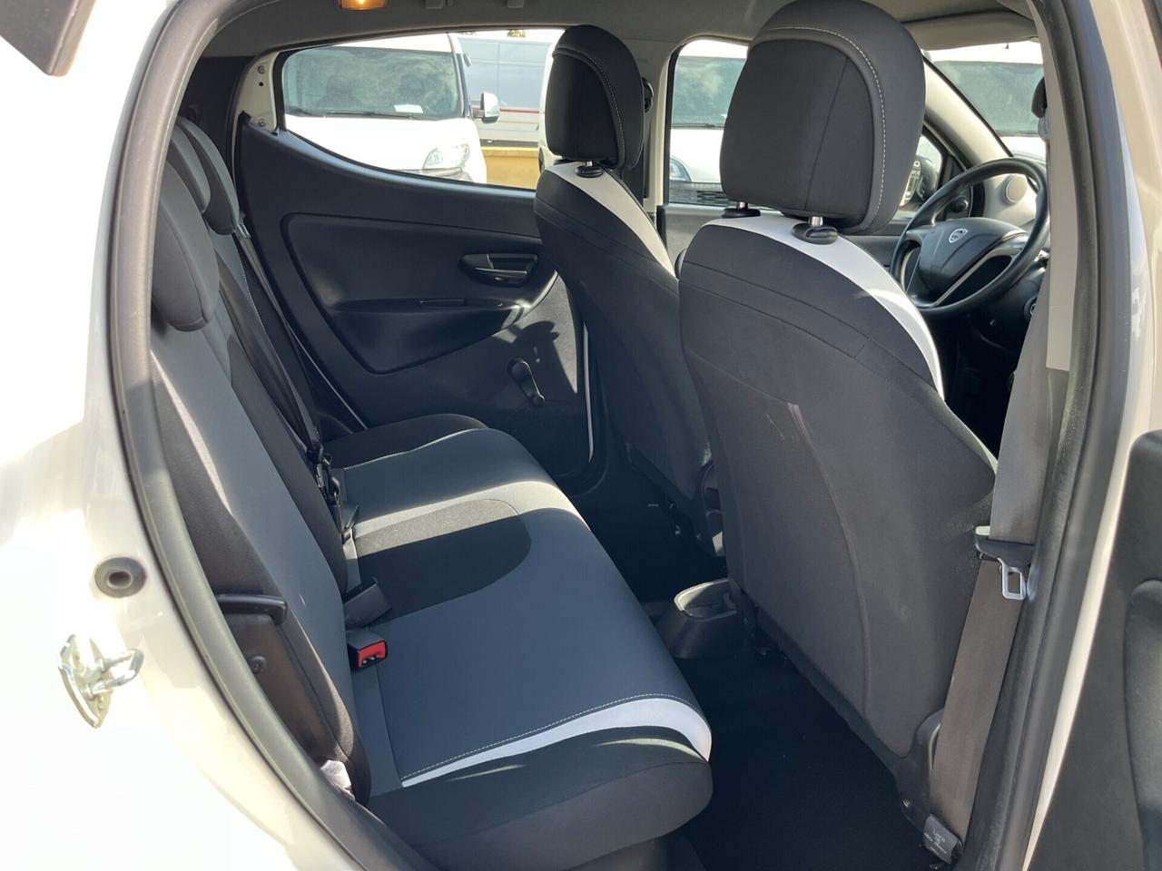 Lancia YPSILON 1.2 69 CV GPL Elefantino - 2015