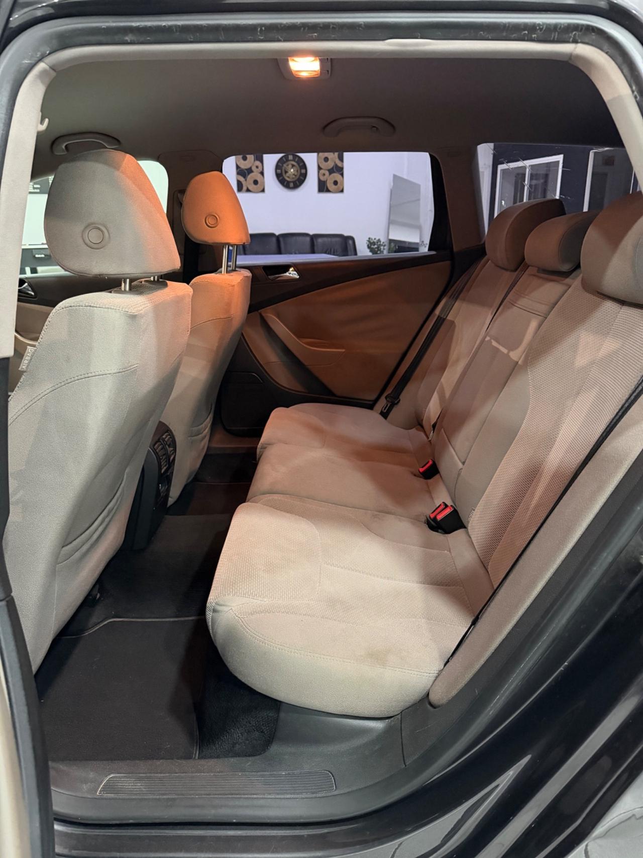 Volkswagen Passat 2.0 TDI DPF Var. Comfortline