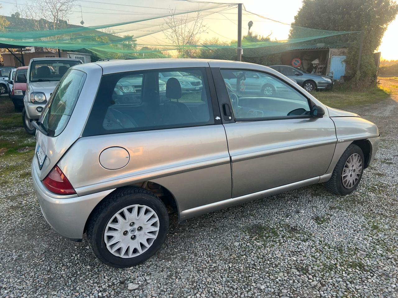 Lancia Y 1.2i 16V cat LX