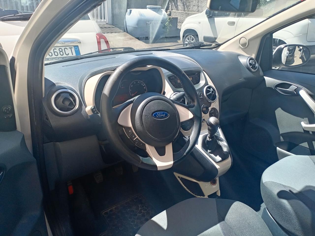 Ford Ka 1.3 TDCi 75CV Titanium