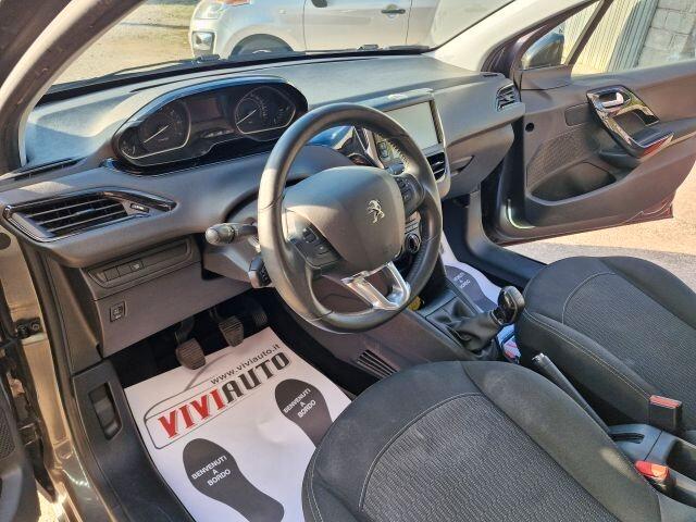 Peugeot 208 1.2 BENZINA X NEOPATENTATI