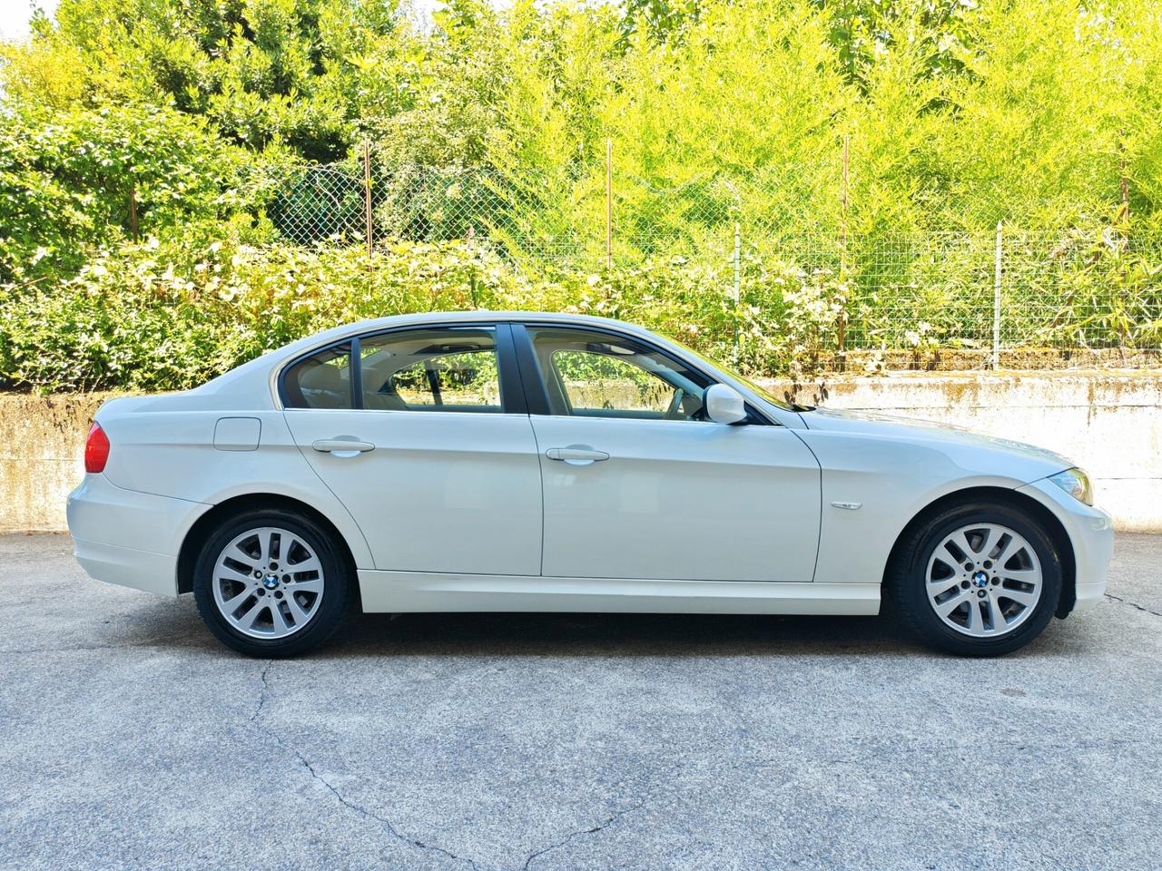 BMW 325i 3.0 BENZINA 218cv xDrive / Manuale