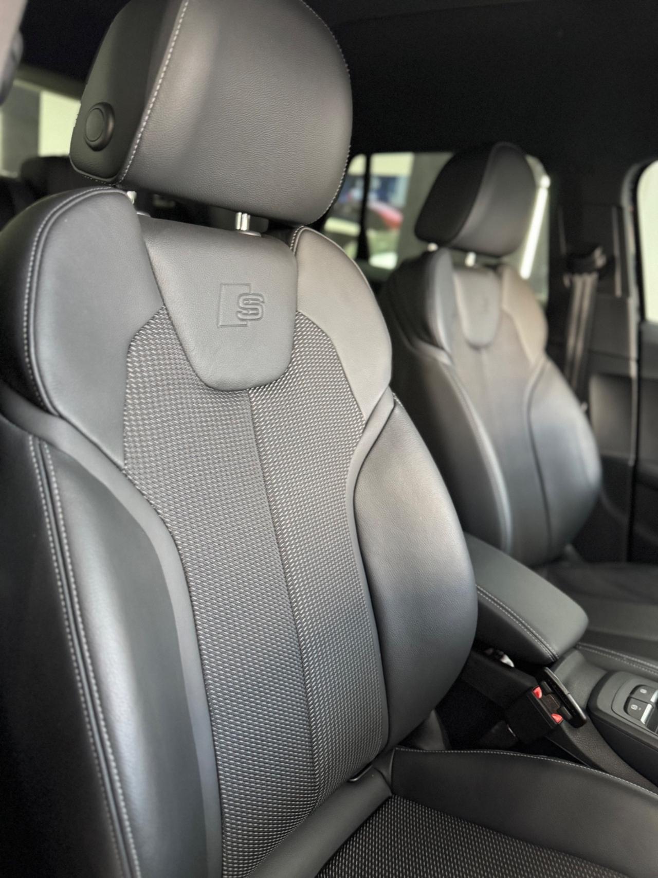 Audi Q2 SQ2 TFSI quattro S tronic sport attitude