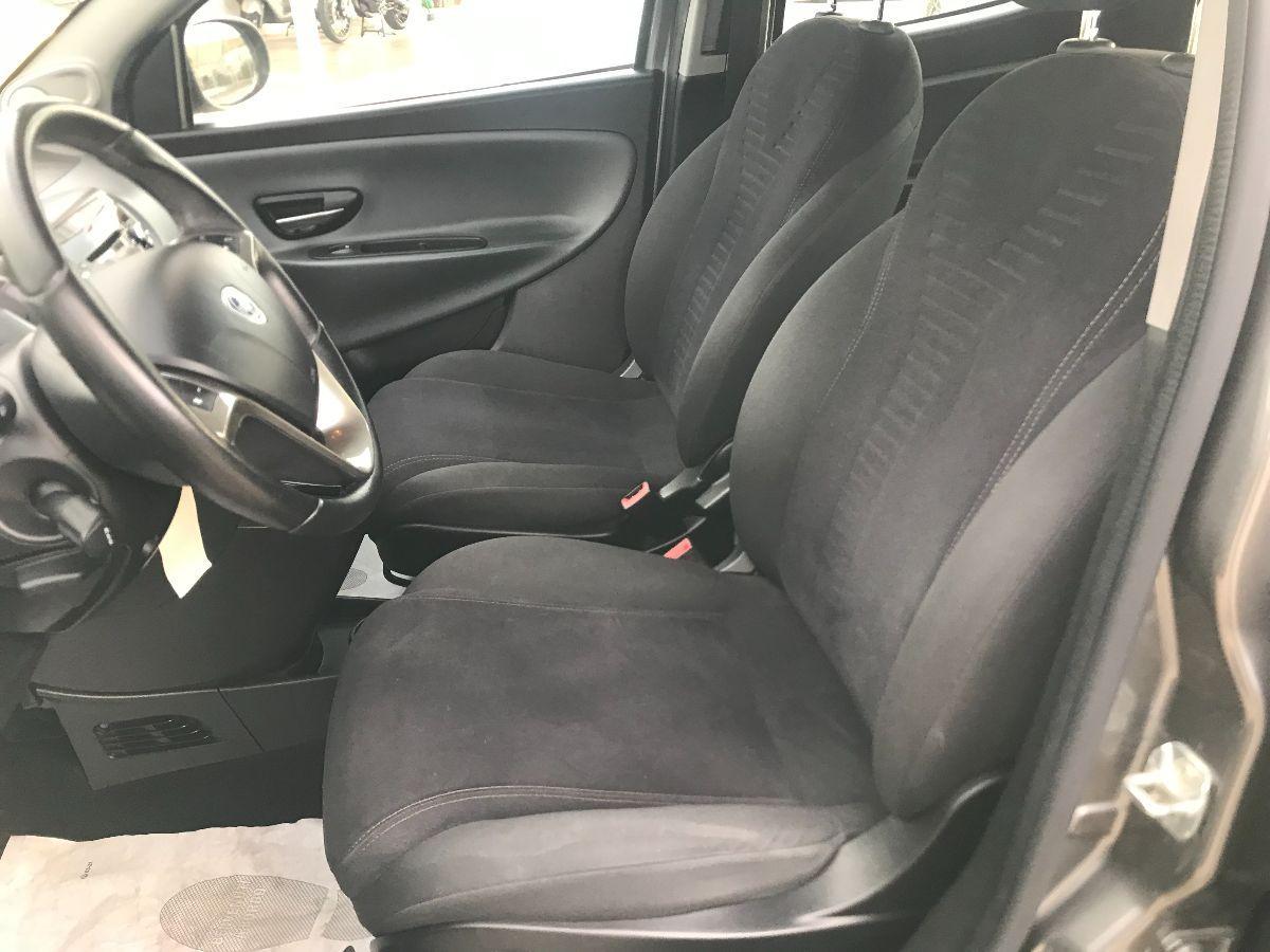 LANCIA Ypsilon 1.2 69 CV 5 porte S&S Gold