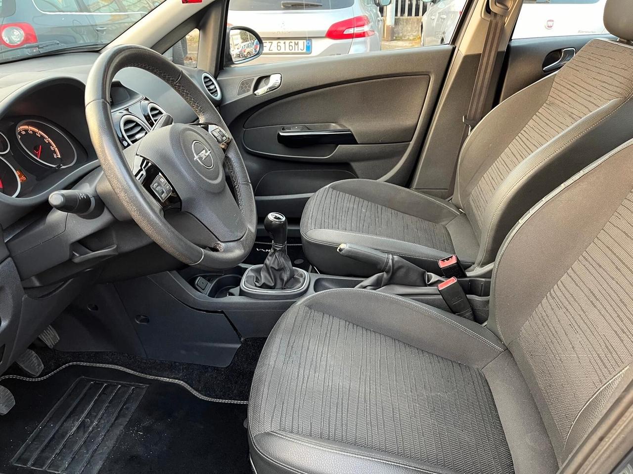 Opel Corsa 1.2 5 porte **NEOPATENTATI**