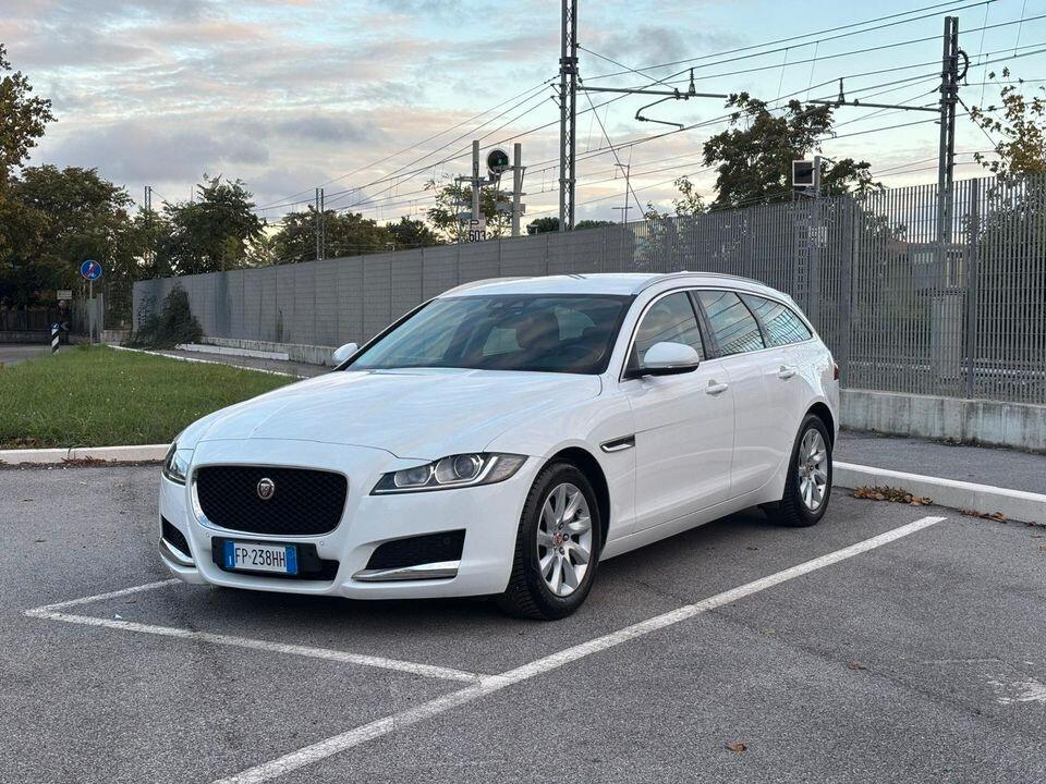 Jaguar XF Sportbrake 2.0 D 180 CV aut. Pure