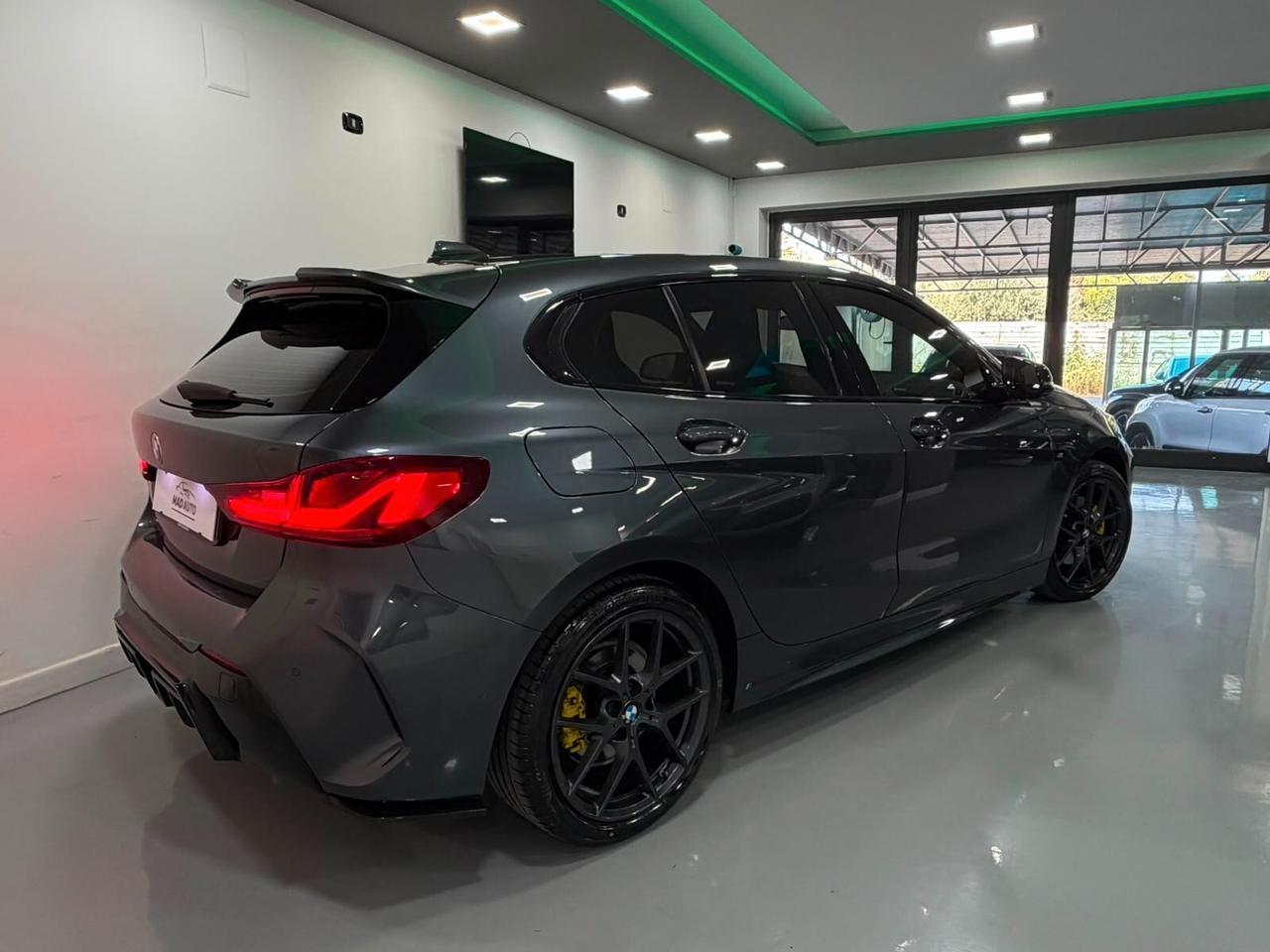 Bmw 116 116d 5p. Msport