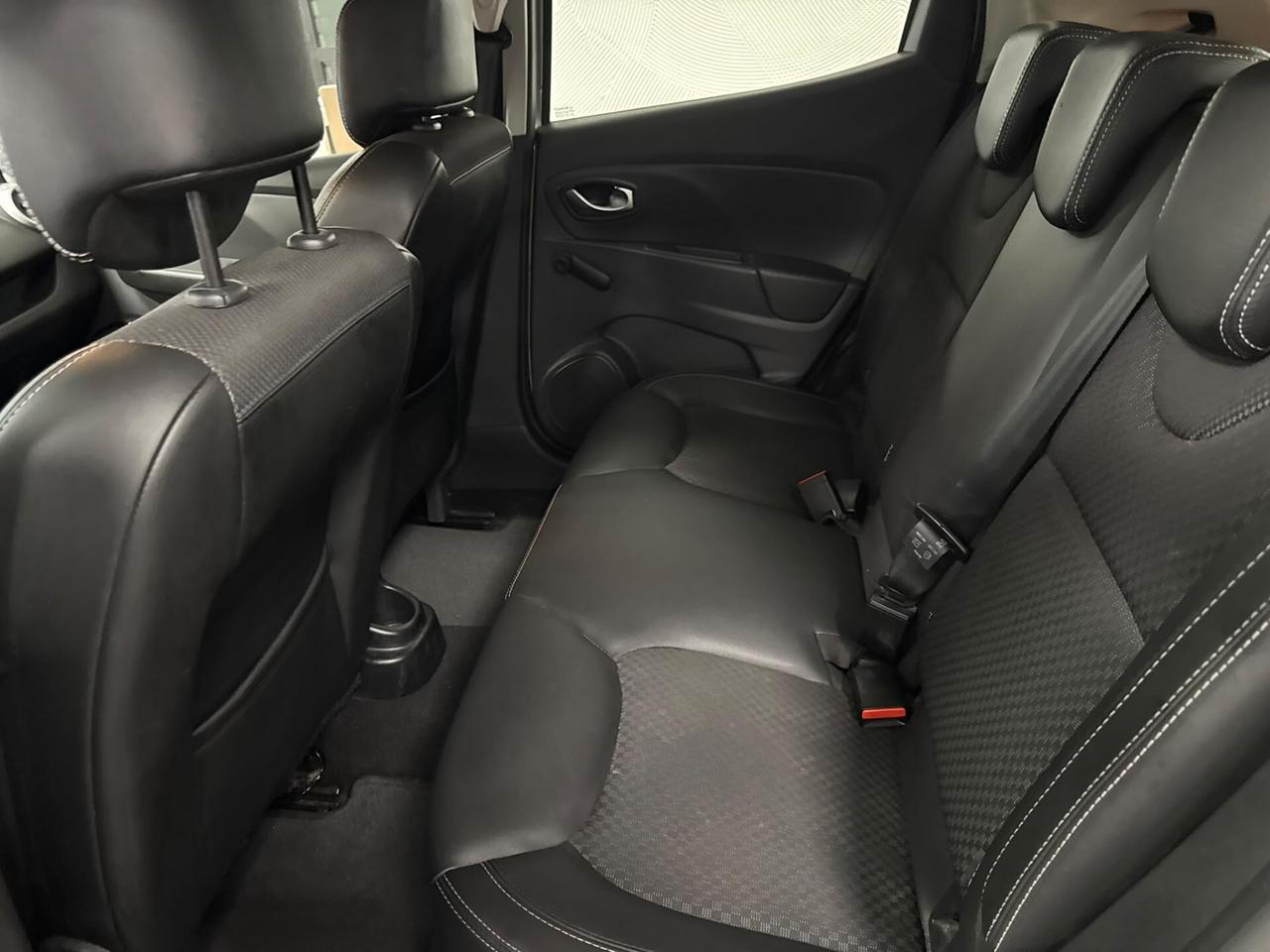 Renault Clio 1.2 75 CV 5 porte Duel
