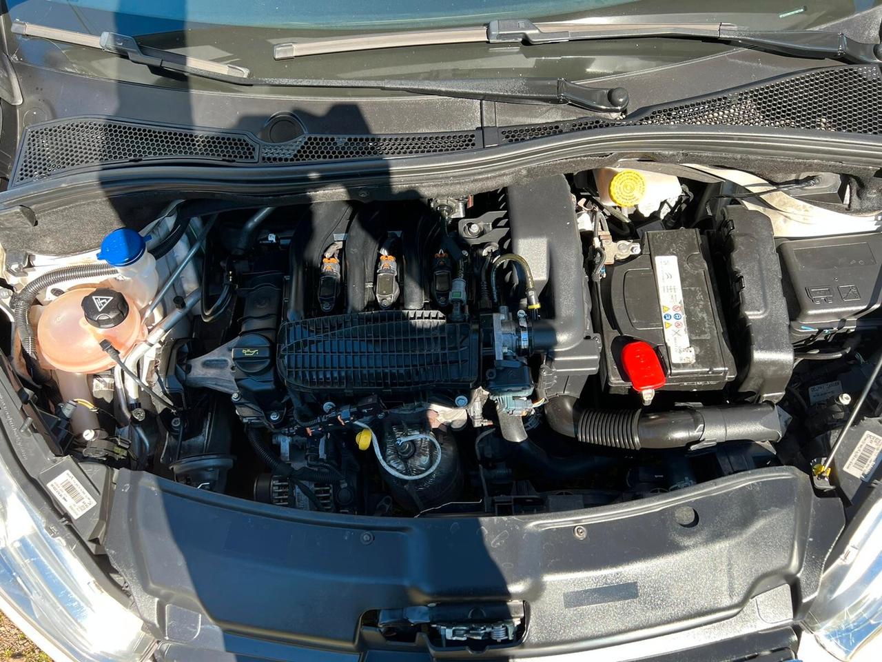 Peugeot 208 1.4hdi NEOPATENTATI CHIAMA 2013