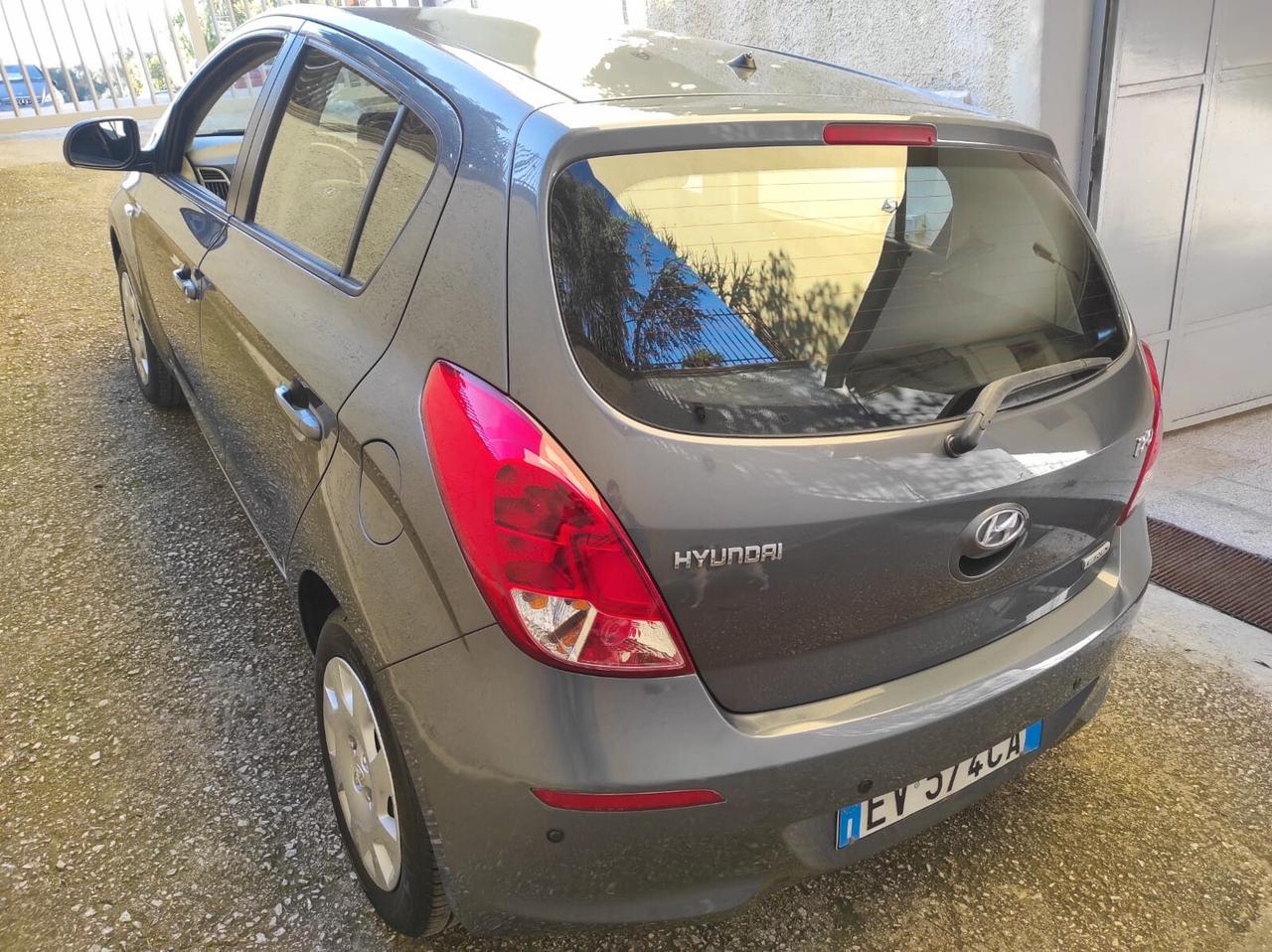 HYUNDAI I20 5 PORTE 1100 DIESEL MOTORE NUOVO