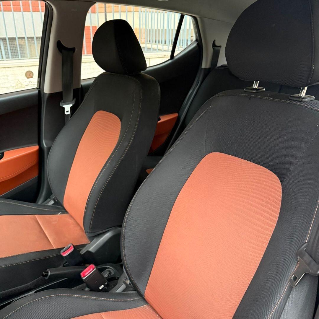 Hyundai i10 **UNICO PROPRIETARIO**