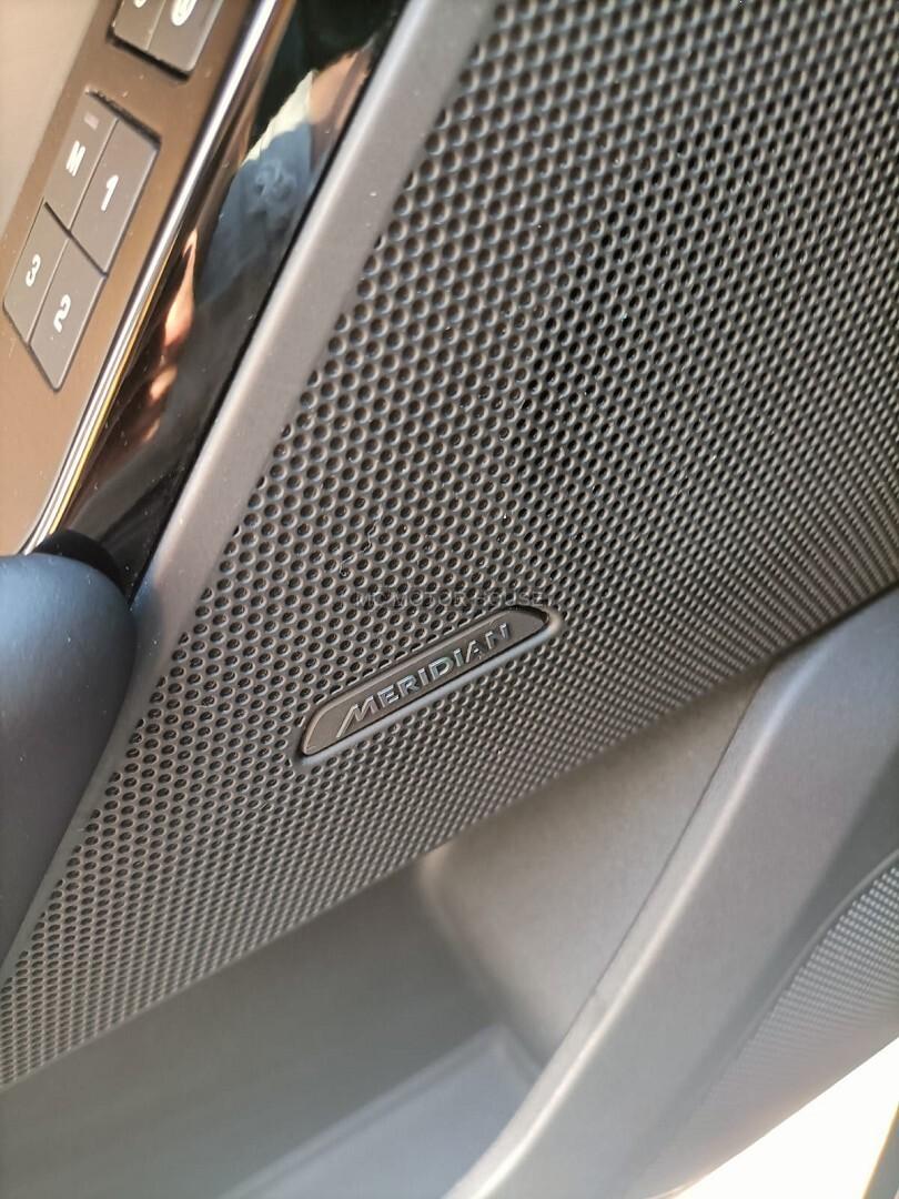 LAND ROVER VELAR R DYNAMIC AUTOMATICA/RATE/PERMUTE