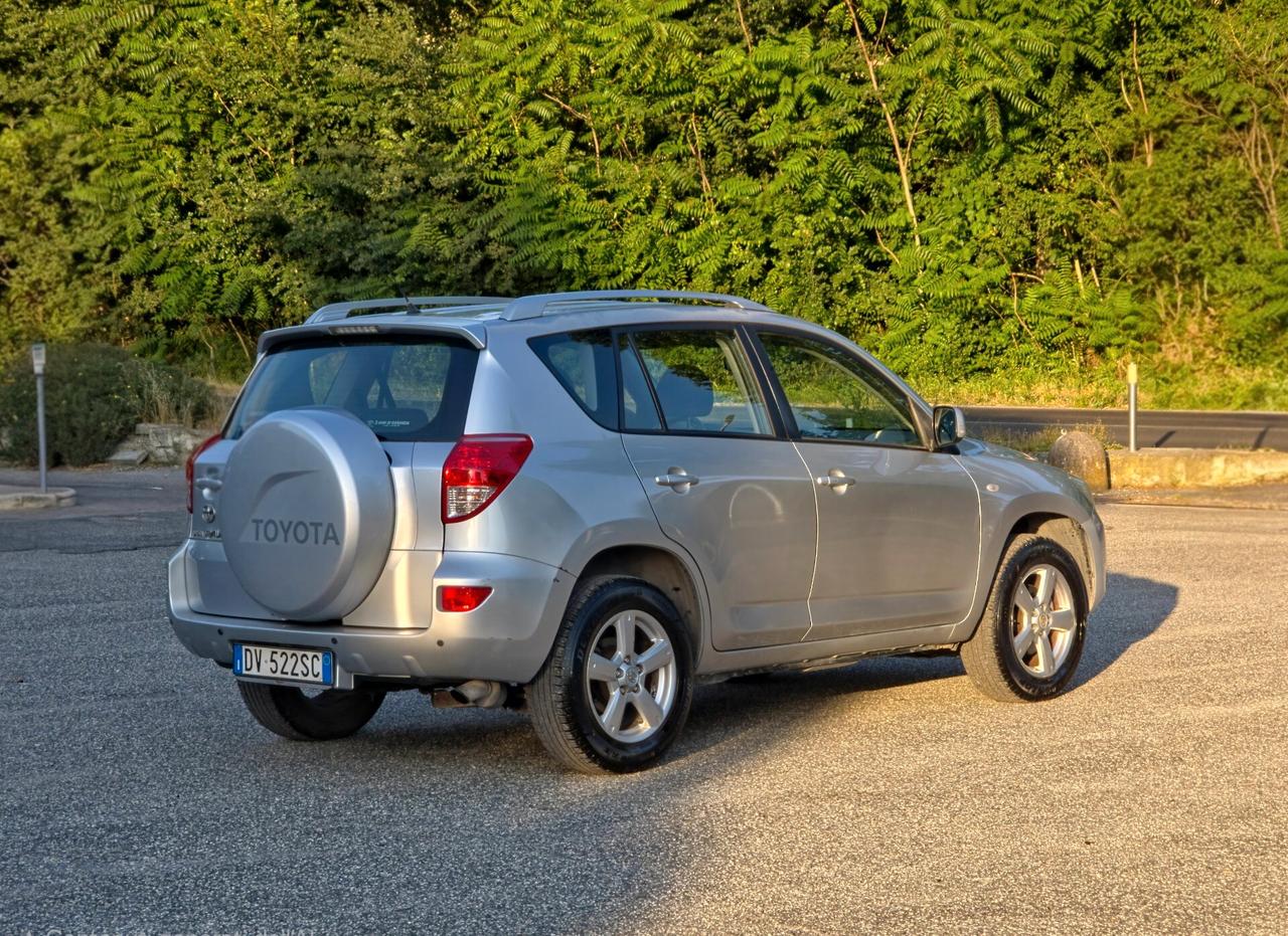 Toyota RAV 4 RAV4 2.2 D-4D 136 CV DPF Luxury CV-136 E4 Manuale NEO 4x4 2009