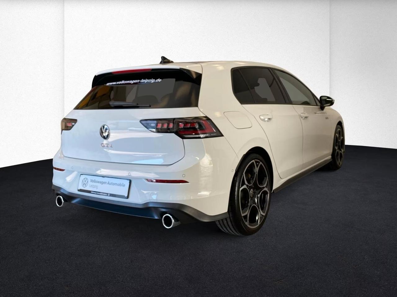 Volkswagen Golf GTI 2.0 TSI DSG 8.5