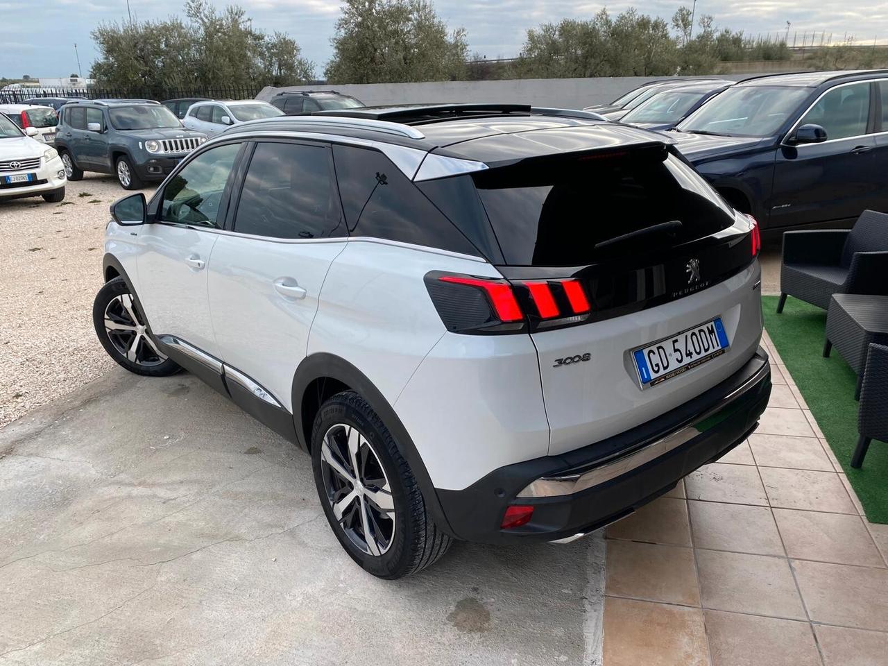 Peugeot 3008 BlueHDi 130 EAT8 GT Line UNICO PROPIETARIO TETTO\PELLE/RETROCAMERE/IVA ESPOSTA