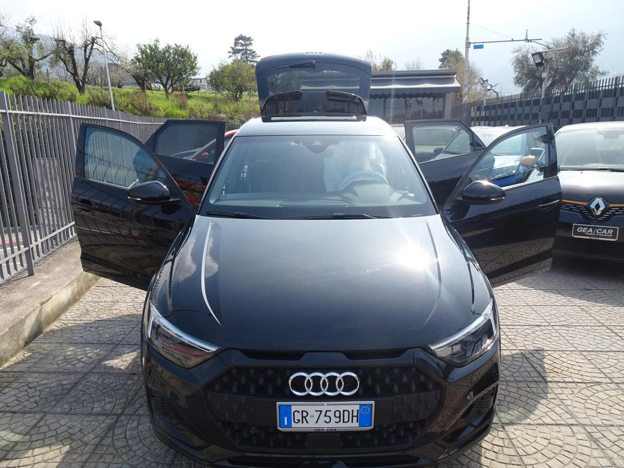 Audi A1 Allstreet 35 TFSI Identity Contrast
