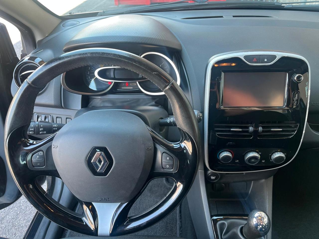 Renault Clio Clio 5p 1.2 EXPRESSION 75cv-NEOPATENTATI OK