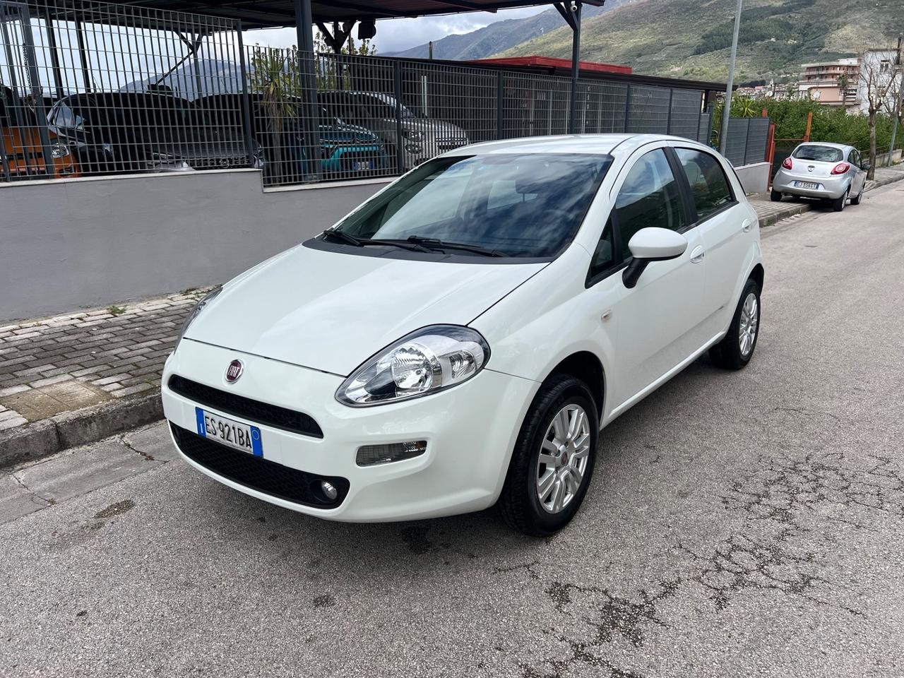 Fiat Punto 1.4 Metano Natural Power Lounge 2013
