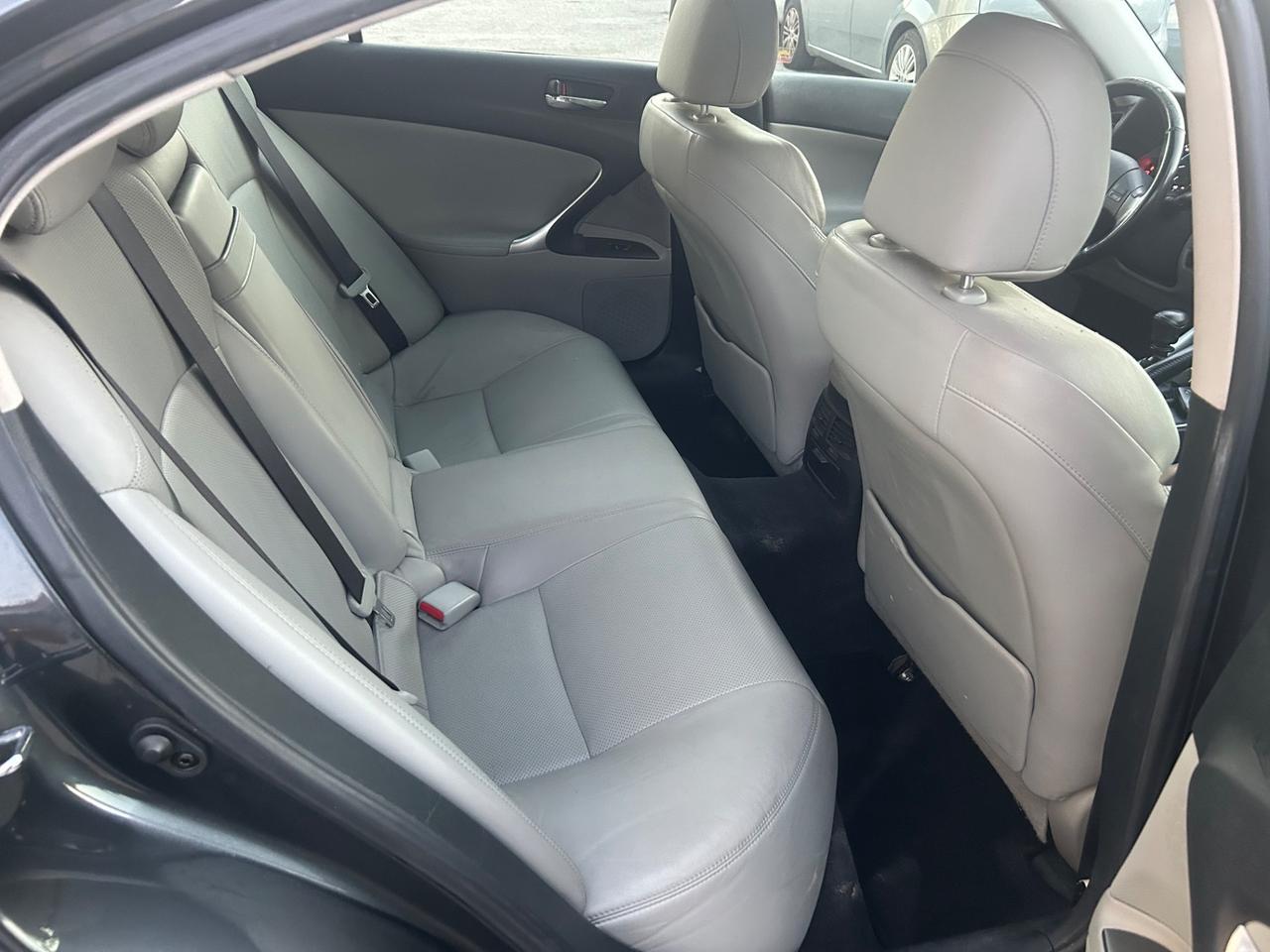 Lexus IS 220d 2.2 16V Luxury