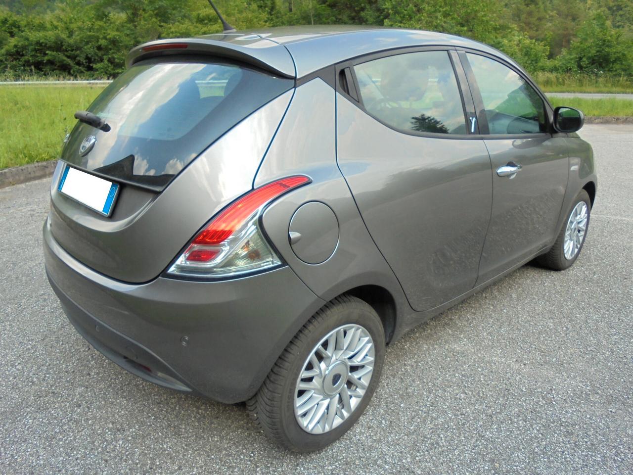 LANCIA YPSILON 1.2 GOLD 5P UNIPROPRIETARIO- NEOPATENTATI-
