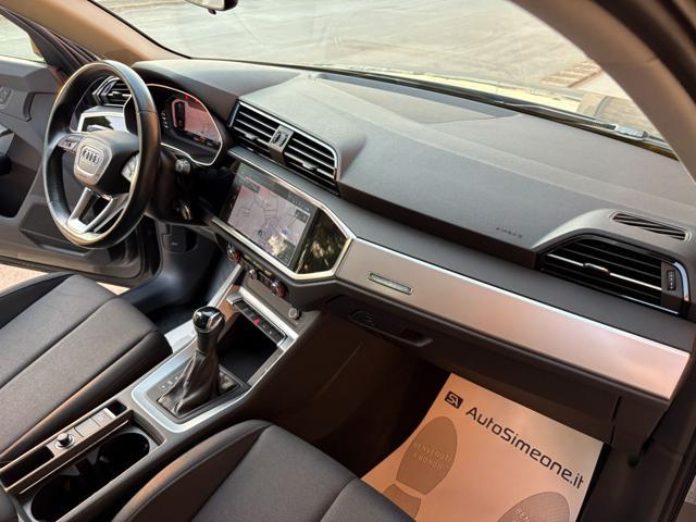 AUDI Q3 35 TDI quattro S tronic Business COCKPIT
