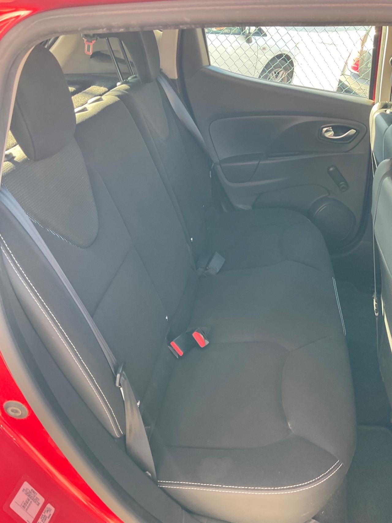 Renault Clio 1.2 75 CV 5 porte Duel