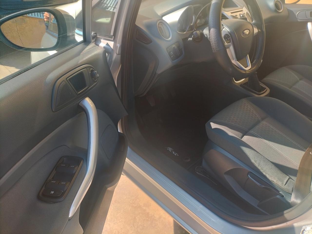 Ford Fiesta 1.4 TDCi 5p. Ghia