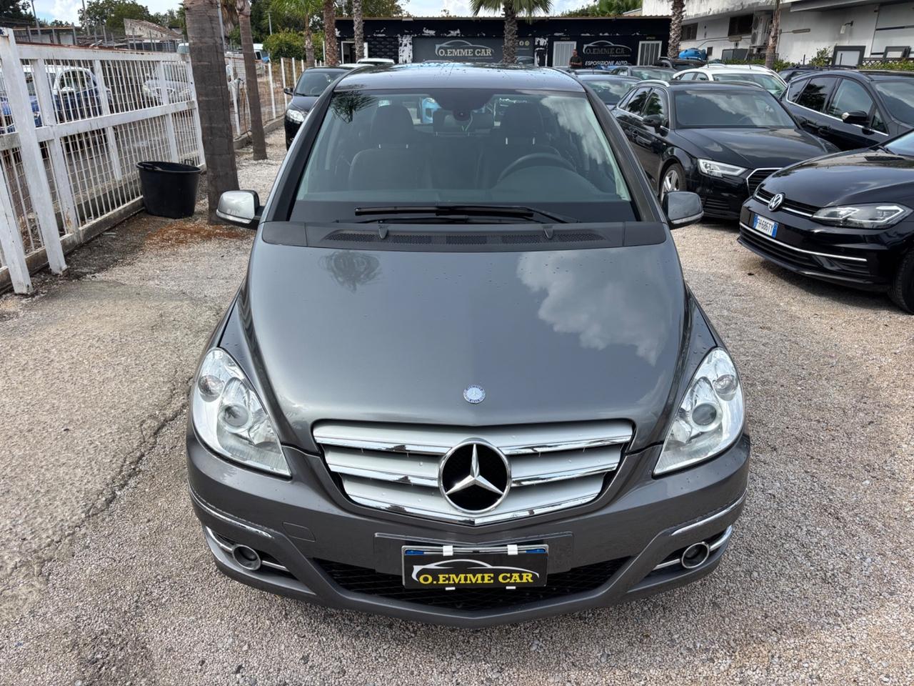 MERCEDES CLASSE B-180 PREMIUM NUOVISSIMO