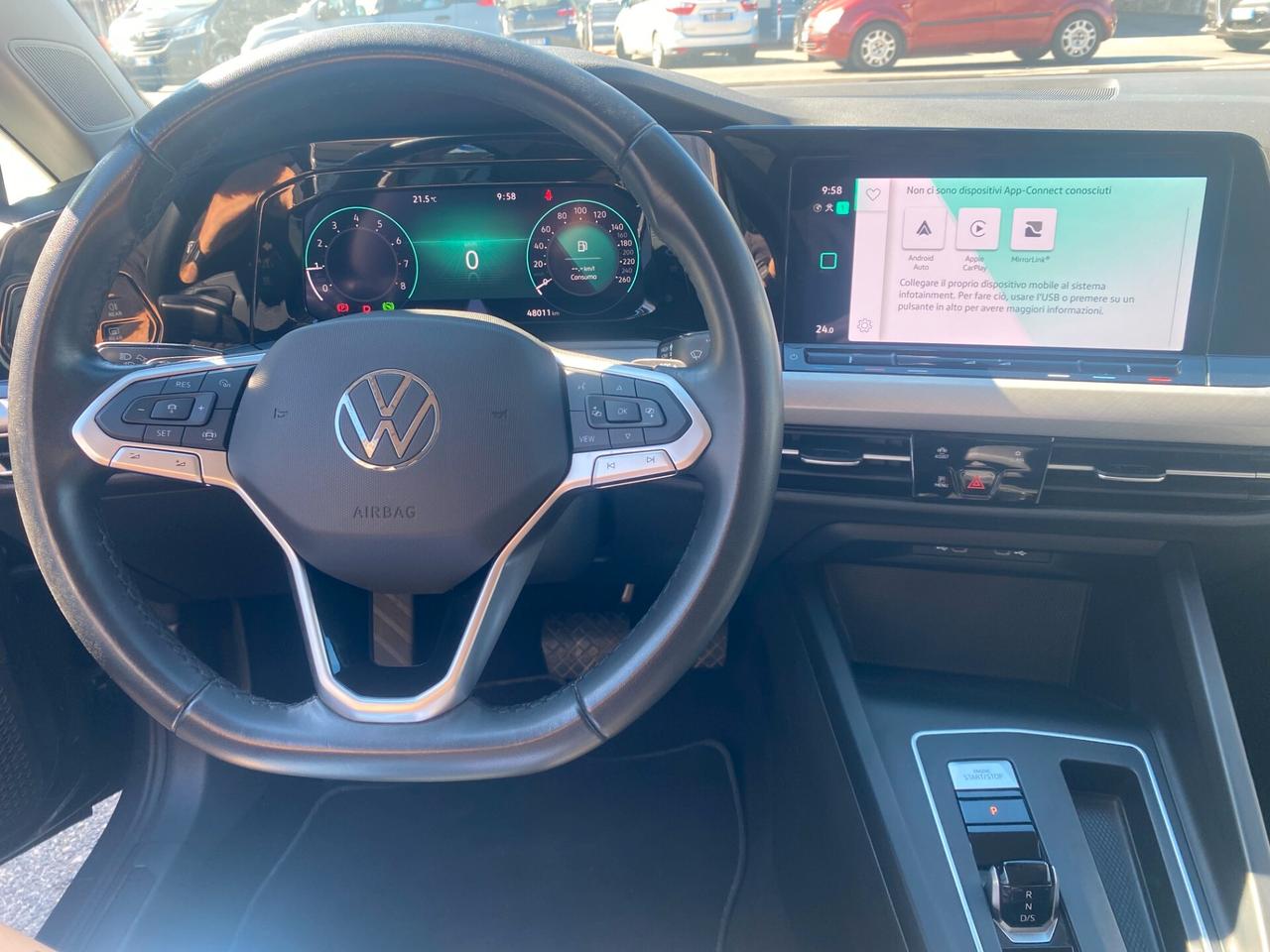 Volkswagen GOLF VIII 1.0 eTSi evo DsG LIFE 110Cv