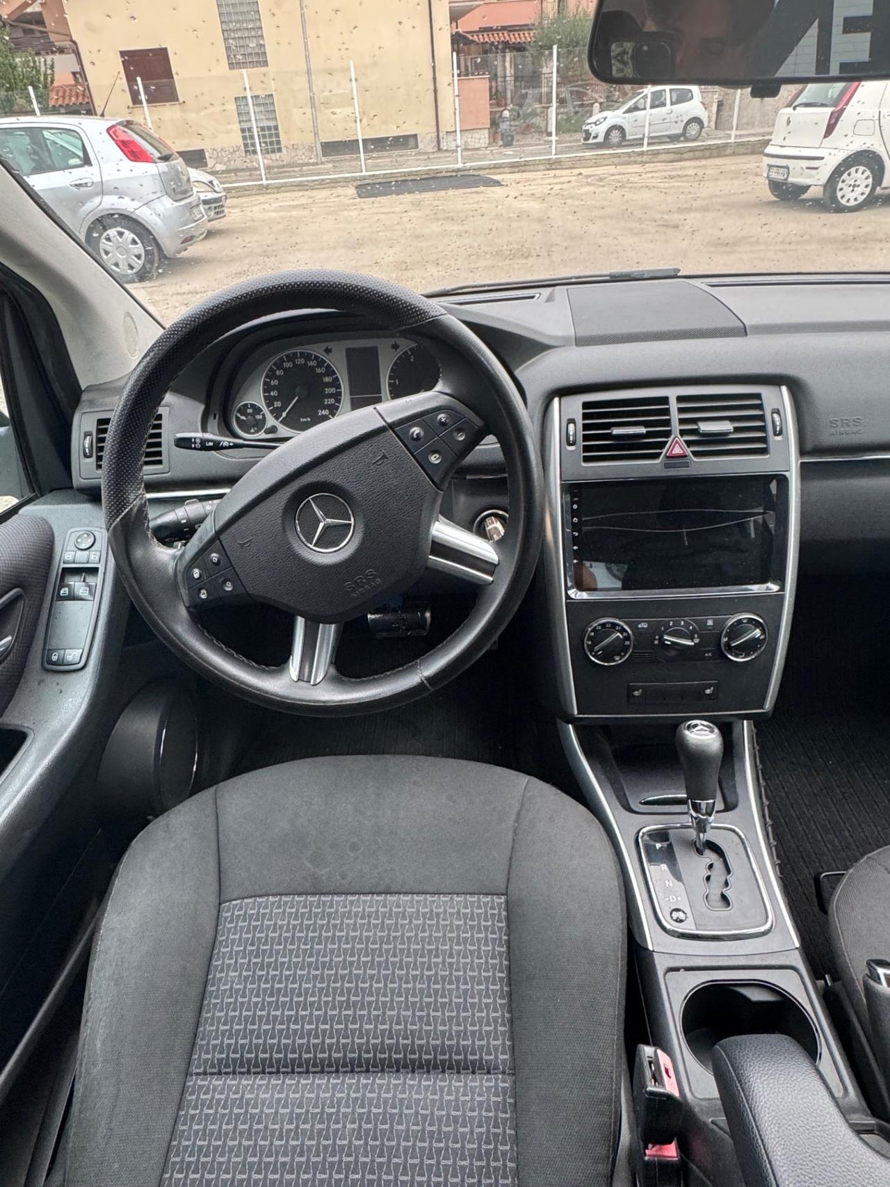 Mercedes-benz B 180 CDI BlueEFFICIENCY Premium
