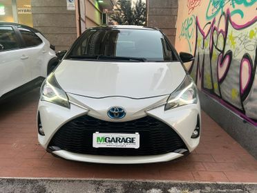 Toyota Yaris 1.5 Hybrid Style / Y20 BITONE