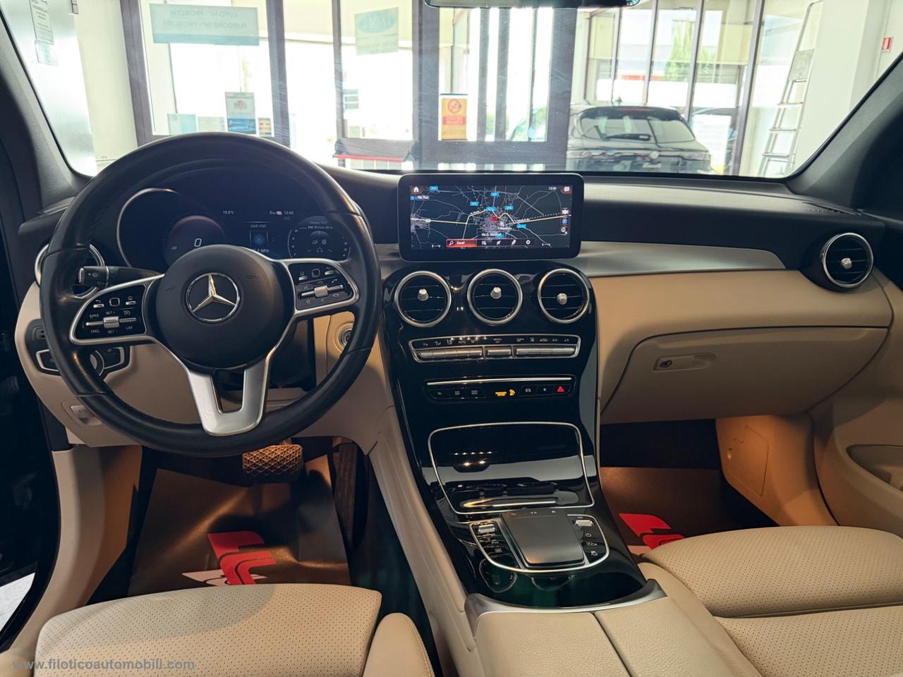 MERCEDES-BENZ GLC 300 de 4M Plug-in hyb. Coupé Sport PELLE - FARI LED FULL!!