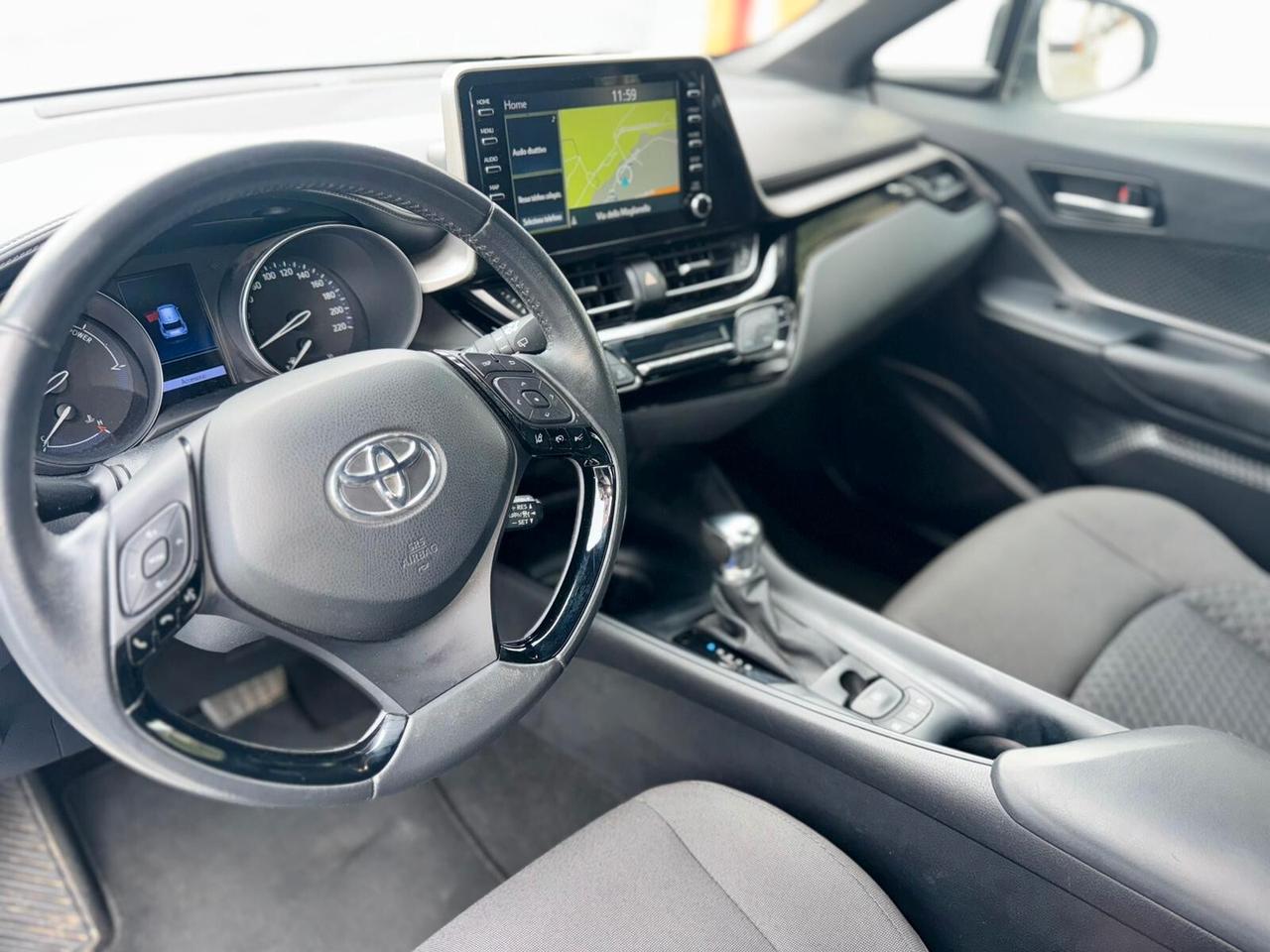 Toyota C-HR 1.8 Hybrid E-CVT Business