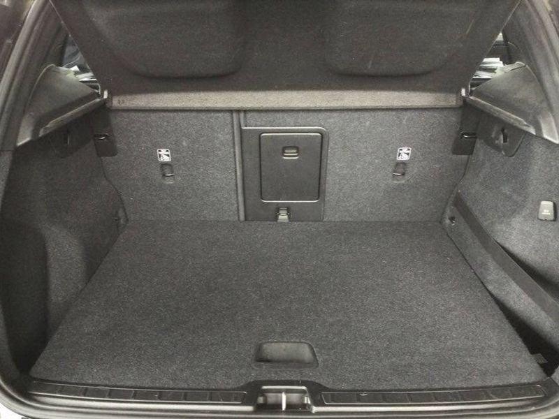 Volvo XC40 D3 150 CV AWD Automatica NAVI LED Business Plus