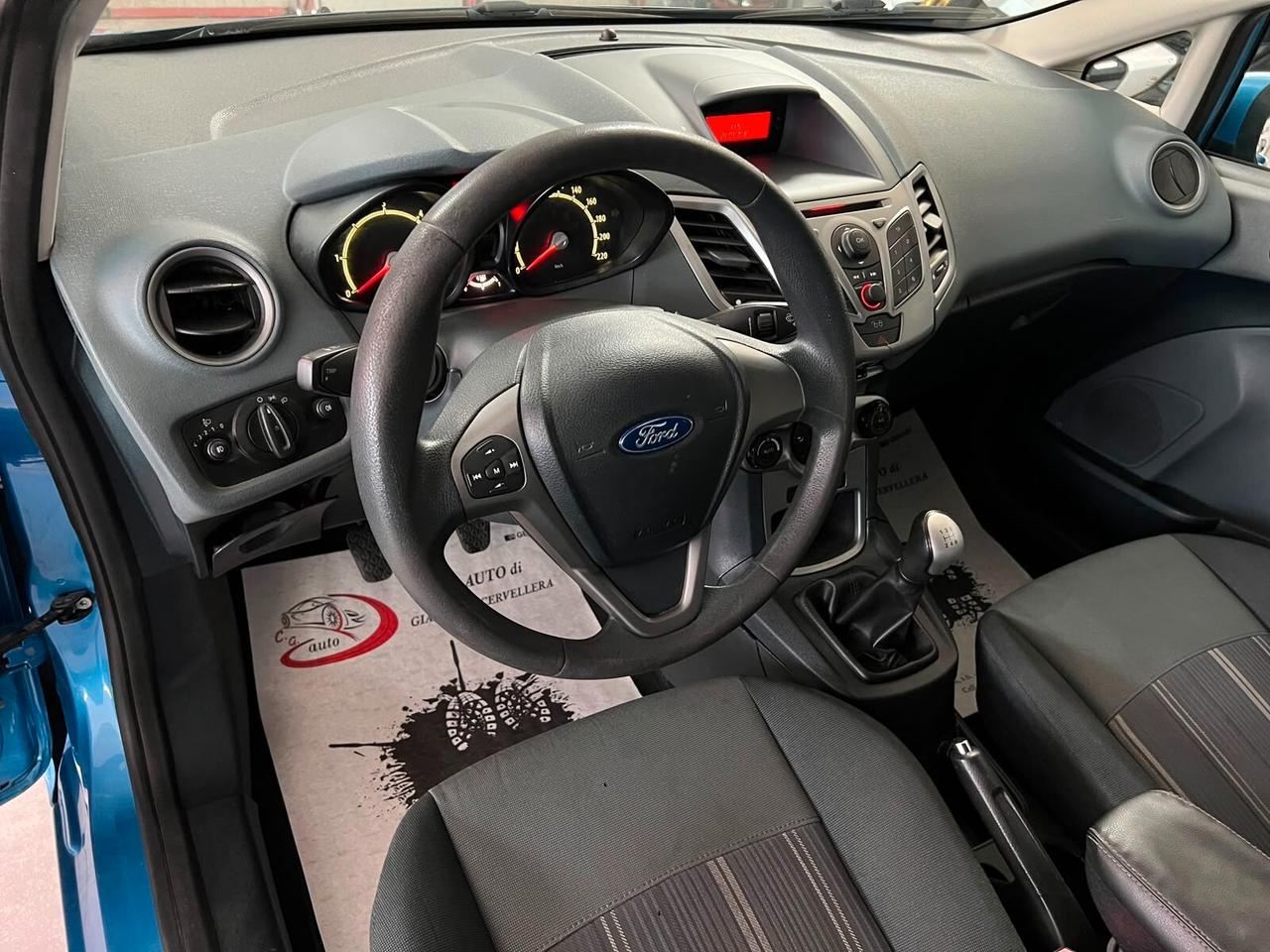 Ford Fiesta 1.4 68 CV TDCi - TITANIUM - 2010