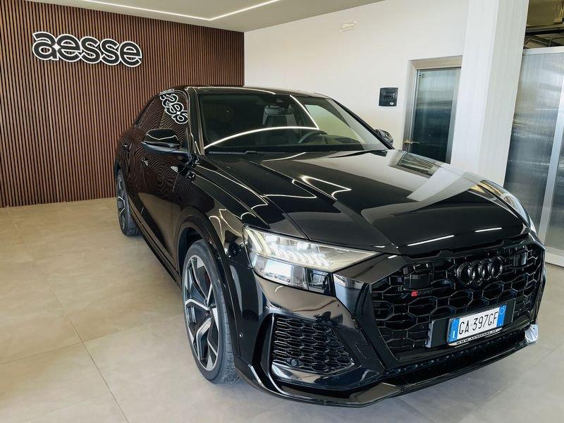 Audi Q8 RS TFSI V8 quattro tiptronic