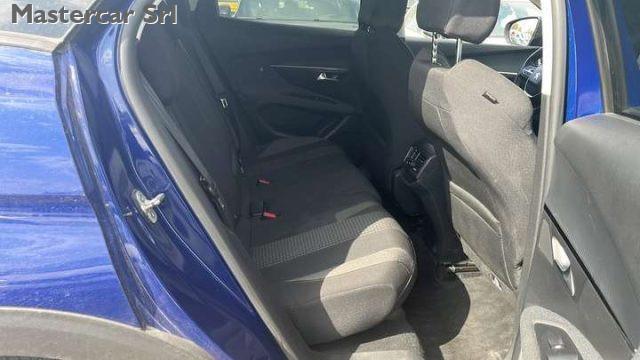 PEUGEOT 3008 3008 AUTOM 1.5 bluehdi Business s TG : GC806FJ