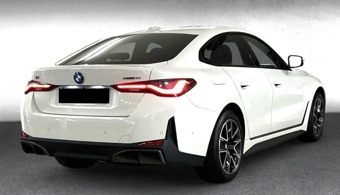 Bmw I4 35
