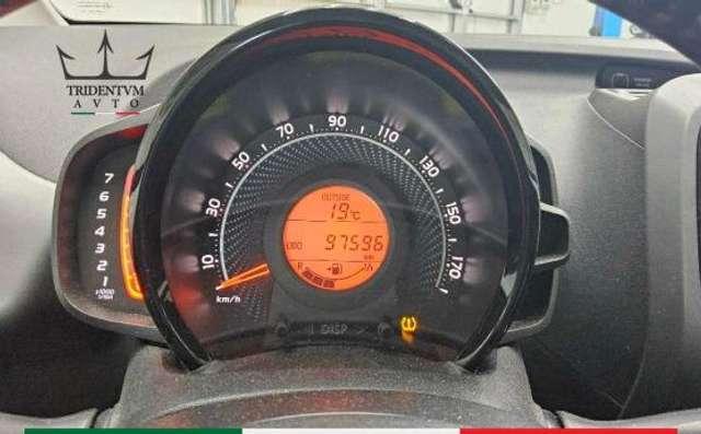 Toyota Aygo 5p 1.0 x-play 72cv