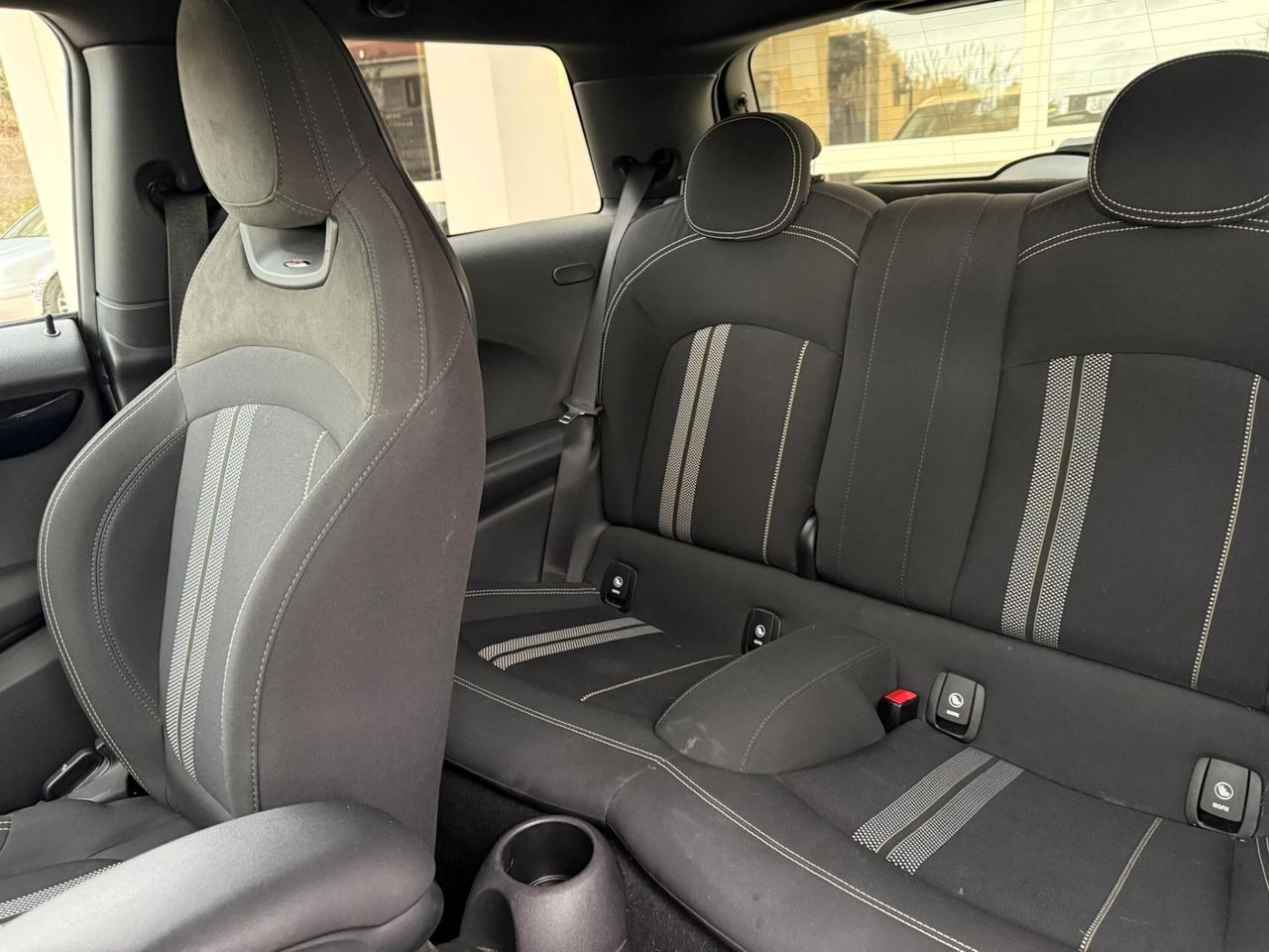 Mini John Cooper Works 2.0 231CV