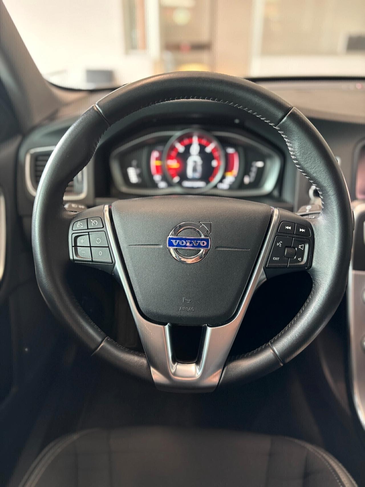 Volvo S60 Cross Country 2.0 d3 geartronic*TAGLIANDI CERTIFICATI VOLVO*