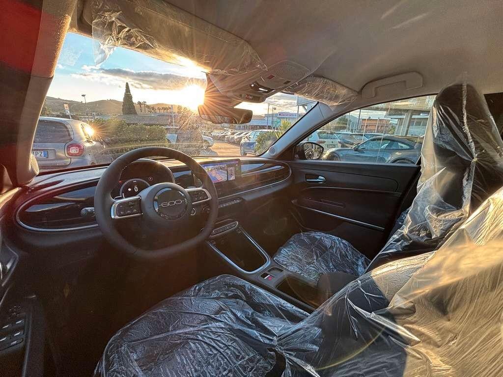 Fiat 600 Hybrid 110 CV DCT MHEV Icon 2025 KM 0 IVA ESPOSTA Tua a soli 209 Euro al mese
