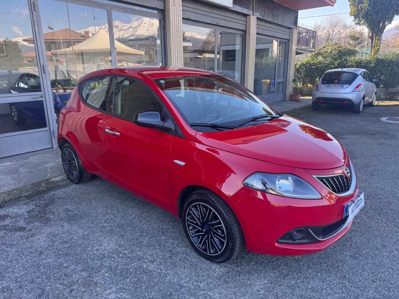Lancia Ypsilon 1.0 Hybrid Gold
